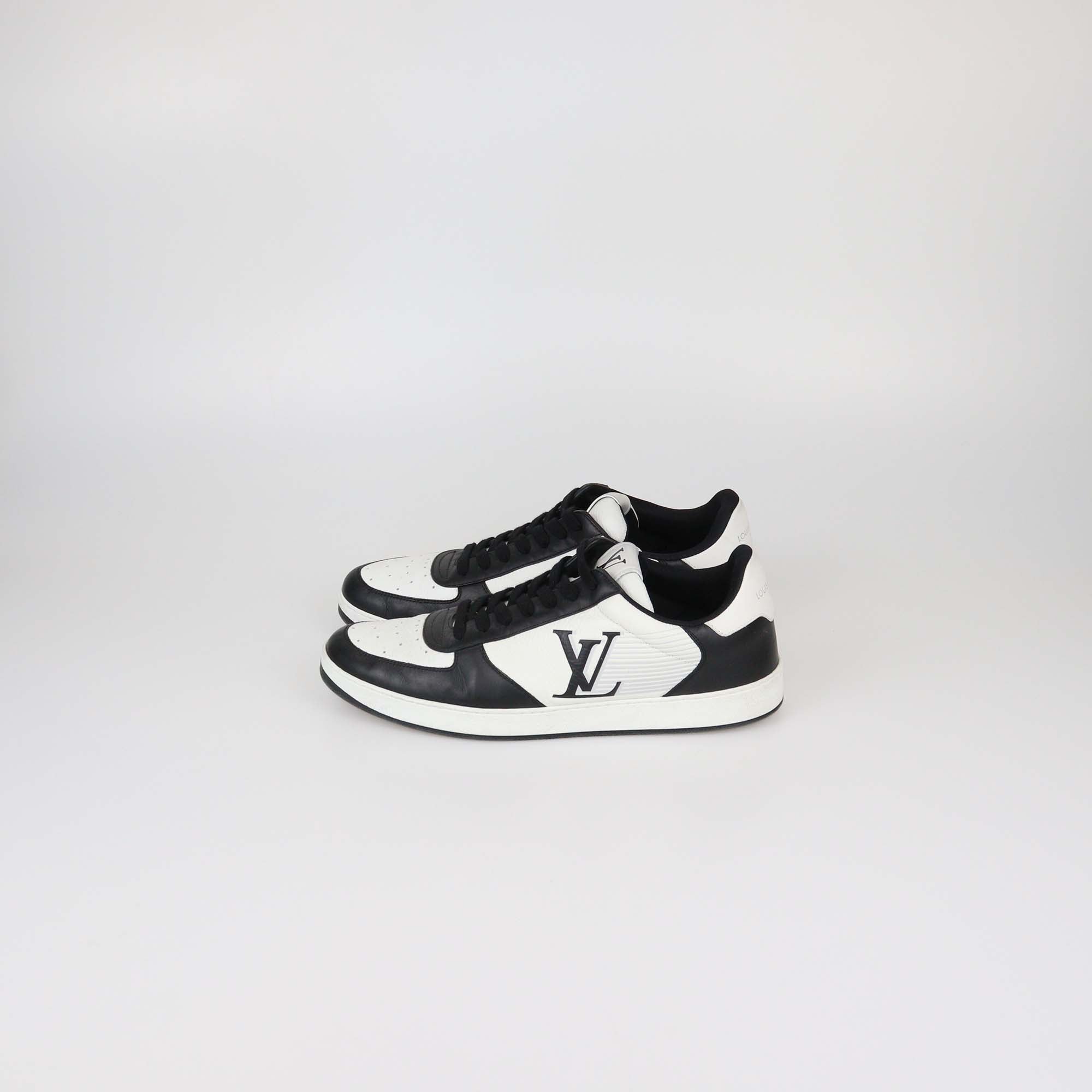 Louis Vuitton White/Black Leather Rivoli Low Top Sneakers