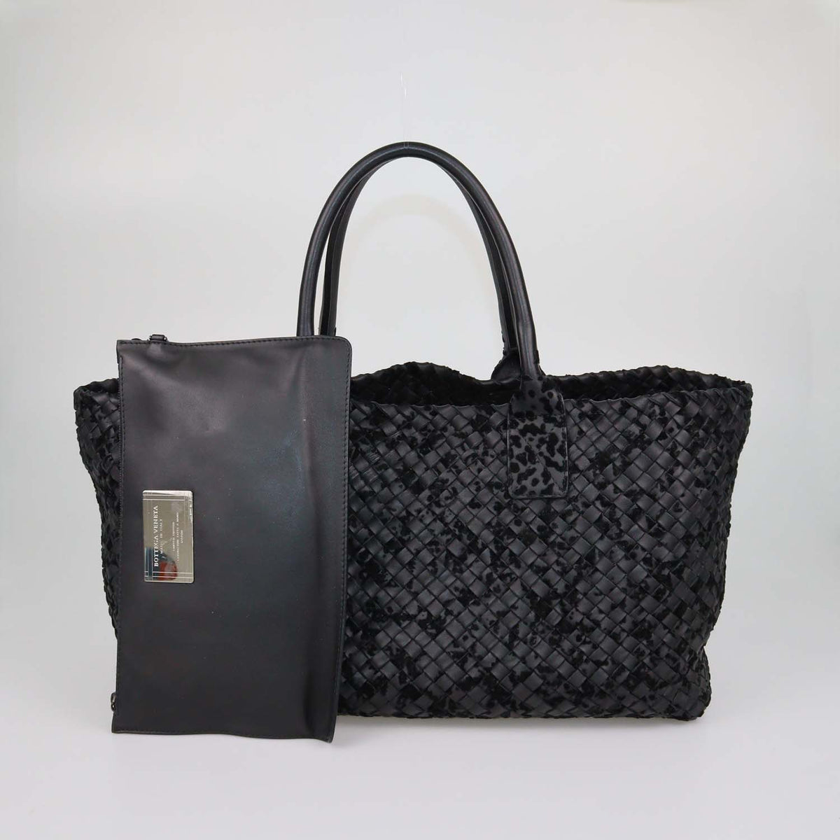 Bottega Veneta Black Intrecciato Leather Medium Limited Edition 312/500 Cabat Tote