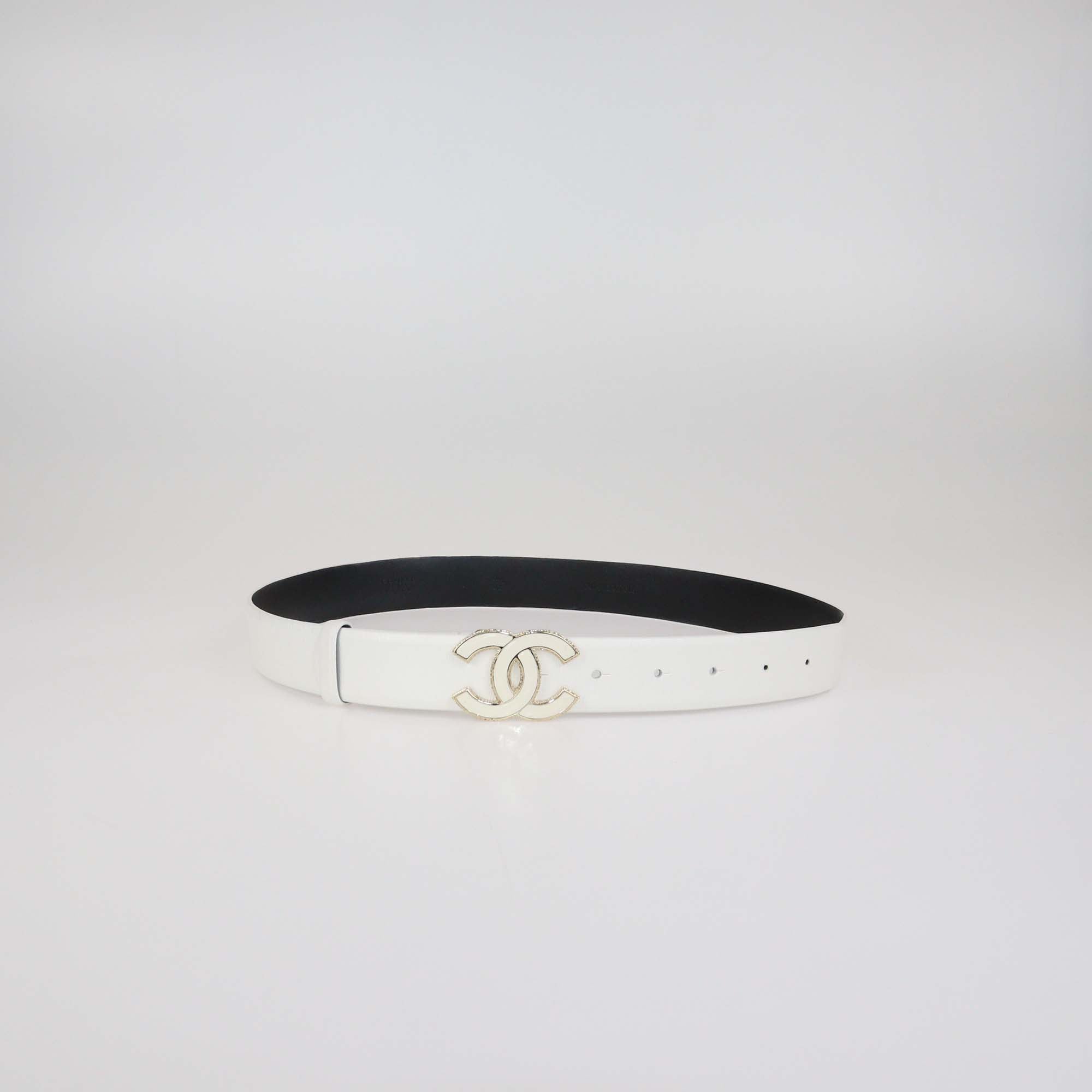 Chanel White Leather CC Enamel Buckle Belt