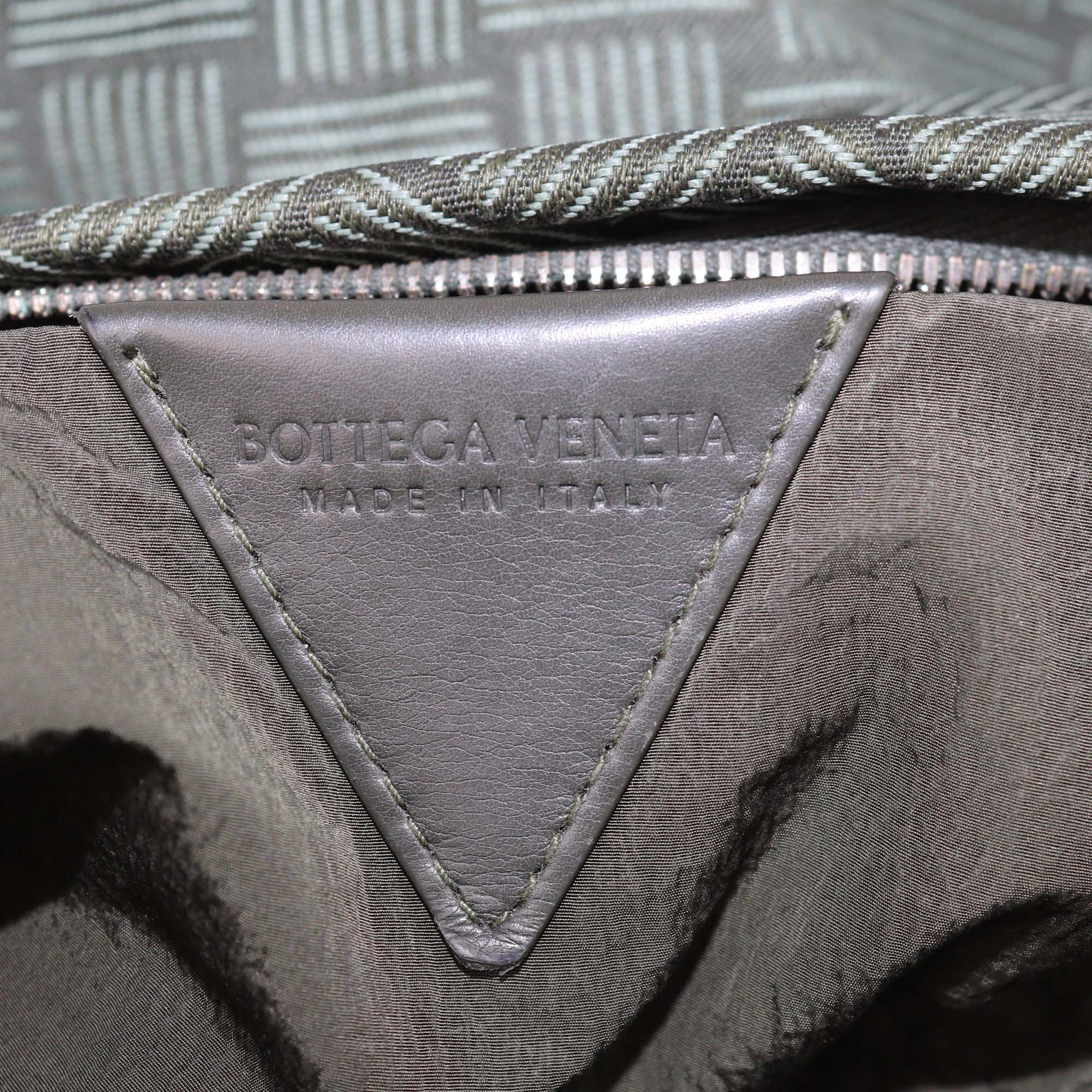 Bottega Veneta Green Intrecciato Print Nylon Wristlet Pouch