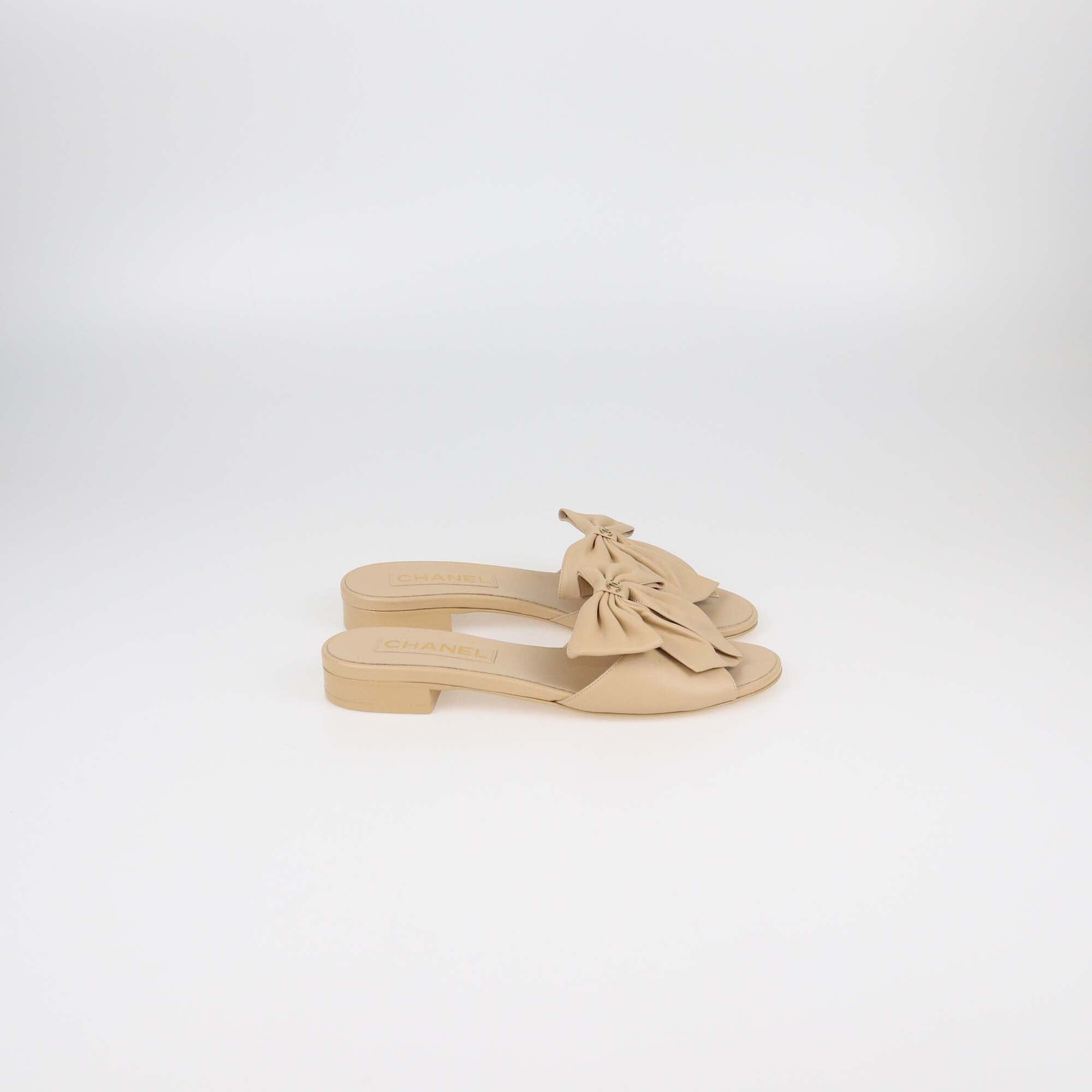 Chanel Beige Bow CC Slide Sandals Womens Chanel 