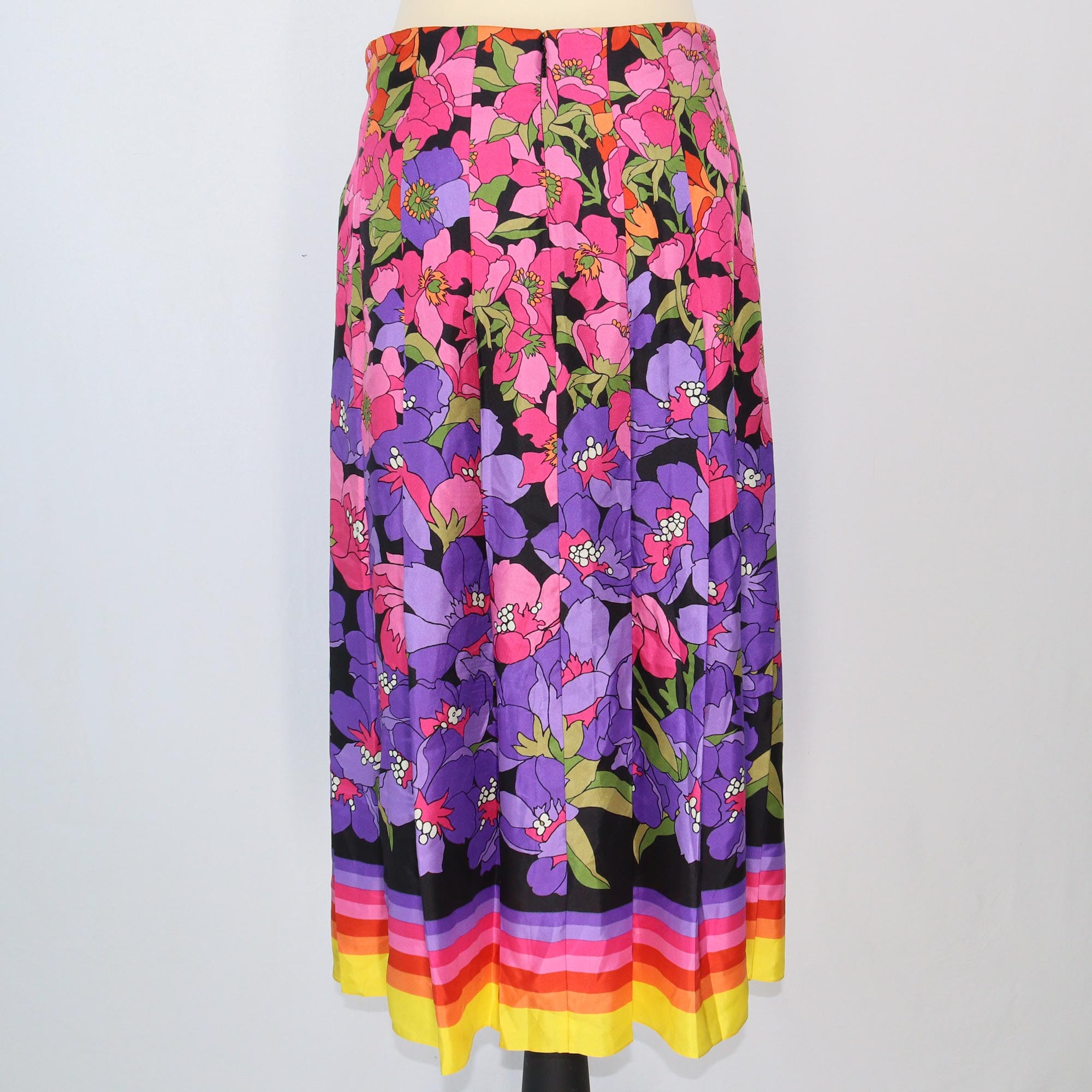 Gucci Multicolor Degrade Floral Print Twill Pleated Mid-Length Skirt Clothing Gucci 