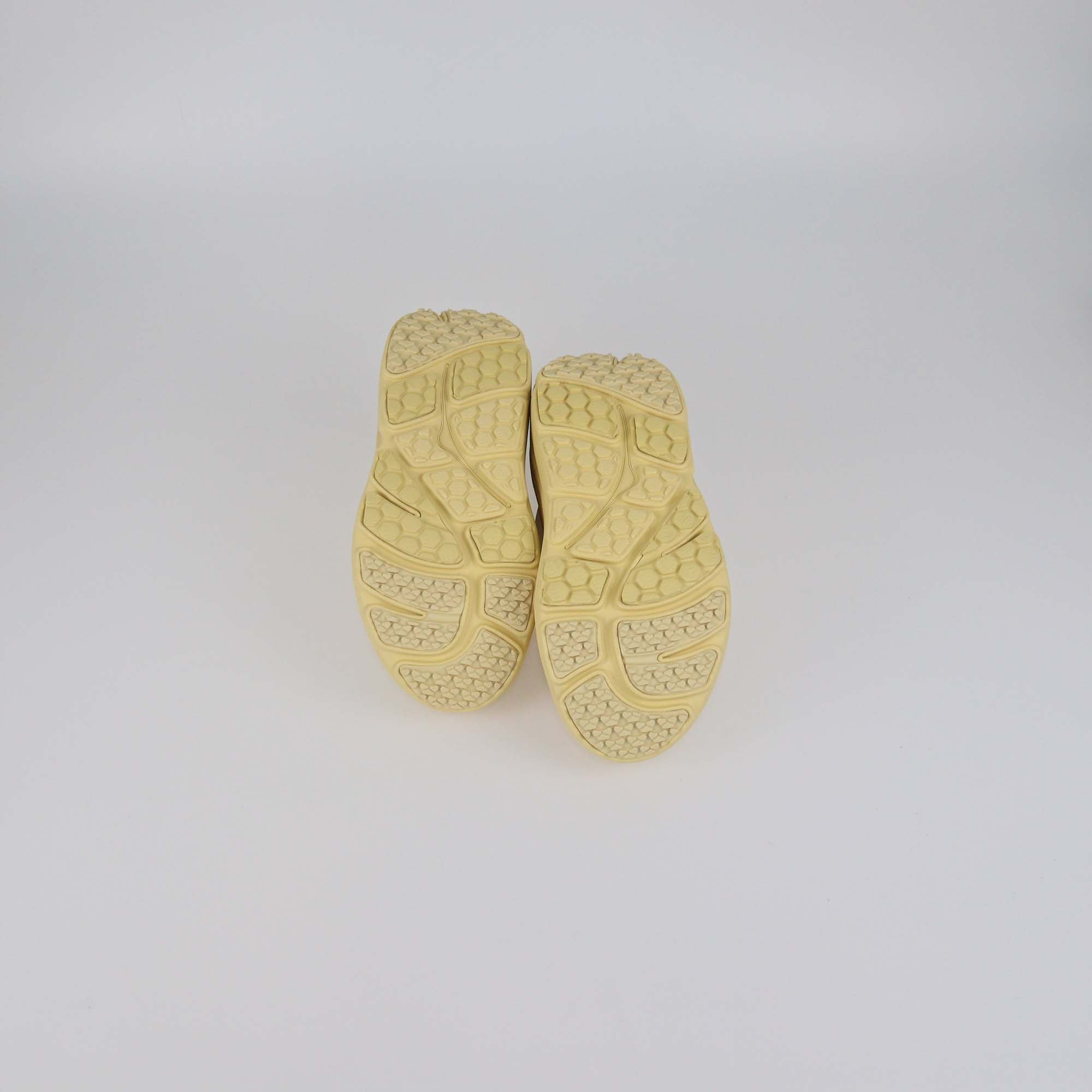 Hoka One One x Marni Straw Travela Bondi B3LS Sneakers