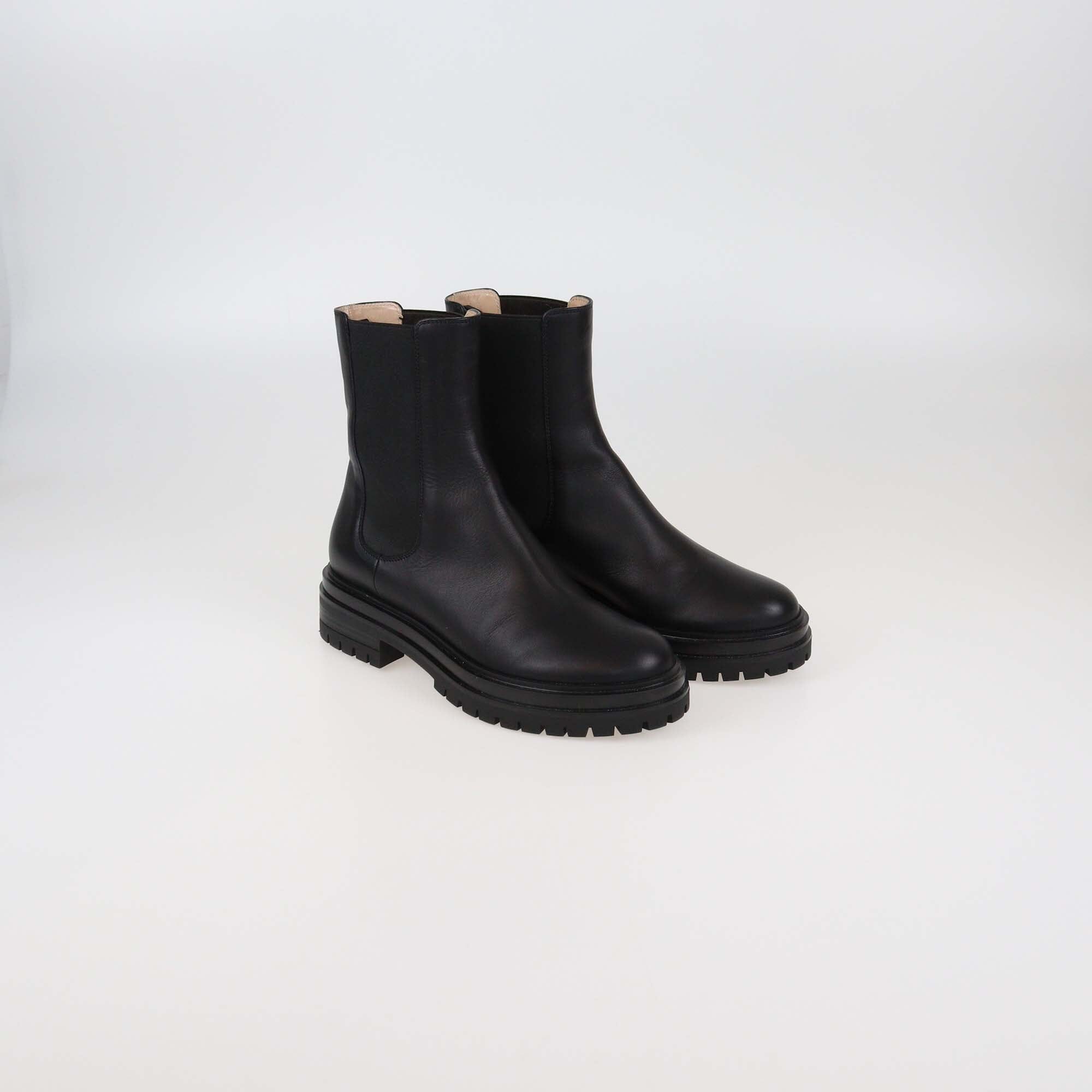 Gianvito Rossi Black Leather Chelsea Ankle Boots Womens Gianvito Rossi 