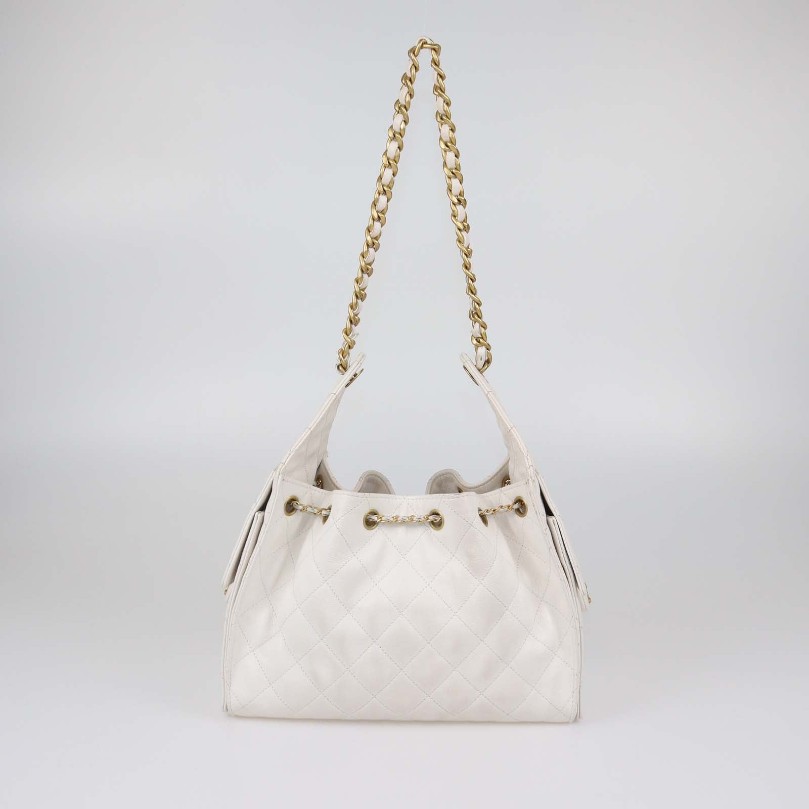 Chanel White Quilted Caviar Leather Small 25 Drawstring Hobo Bag