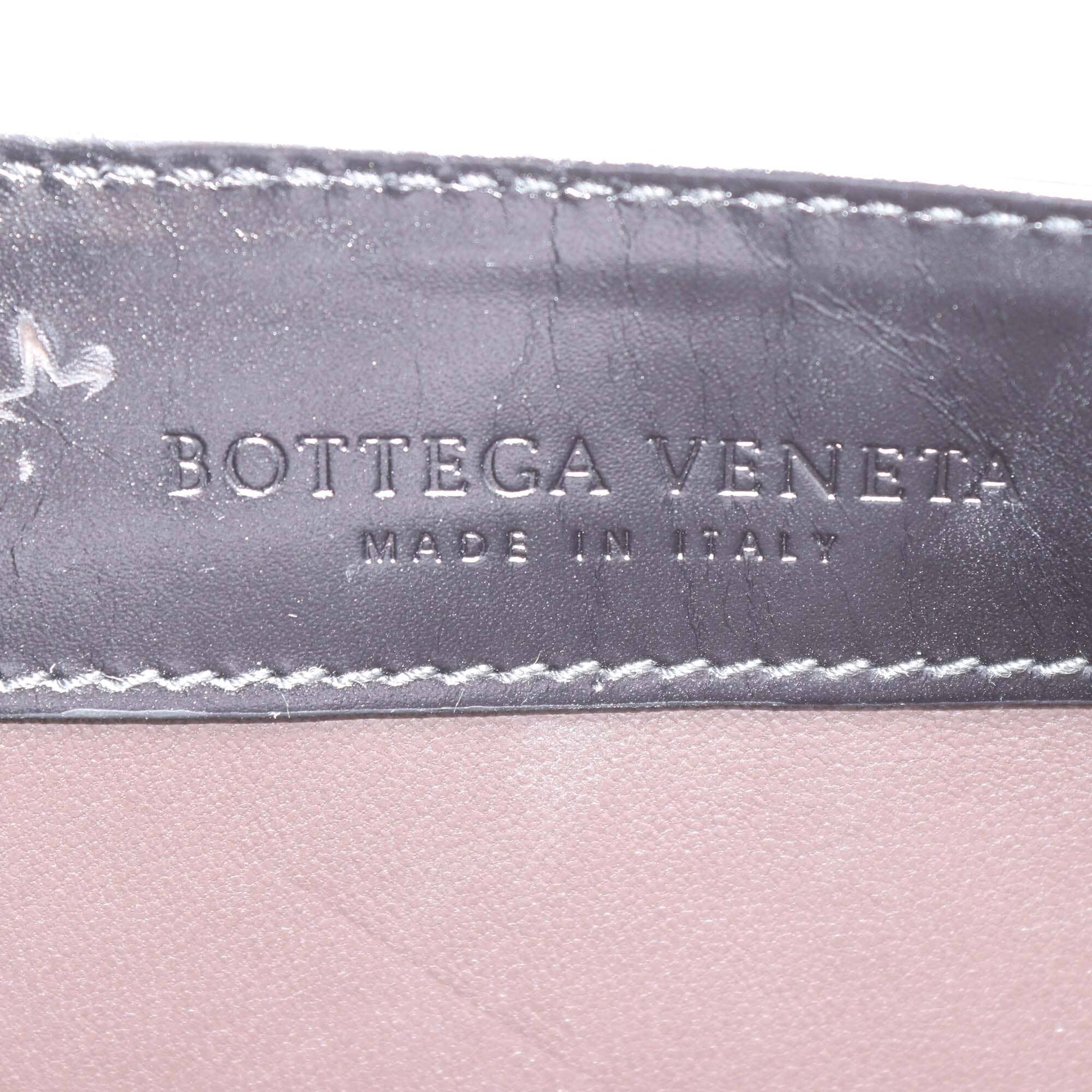 Bottega Veneta Black Shiny Crocodile Leather Piano Handle Bag Womens Bottega Veneta 
