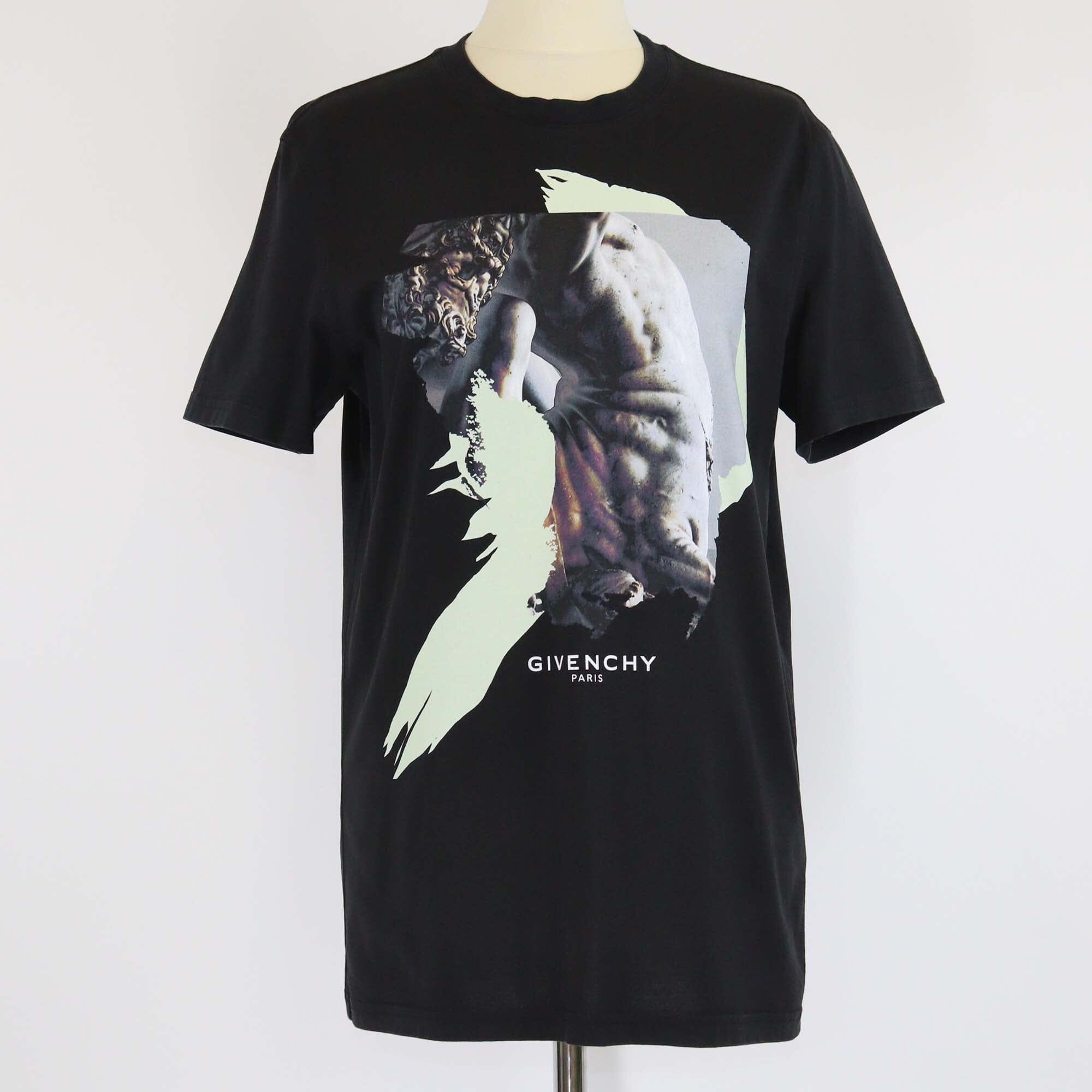 Givenchy Black Printed Cuban Fit T-Shirt Mens Givenchy 