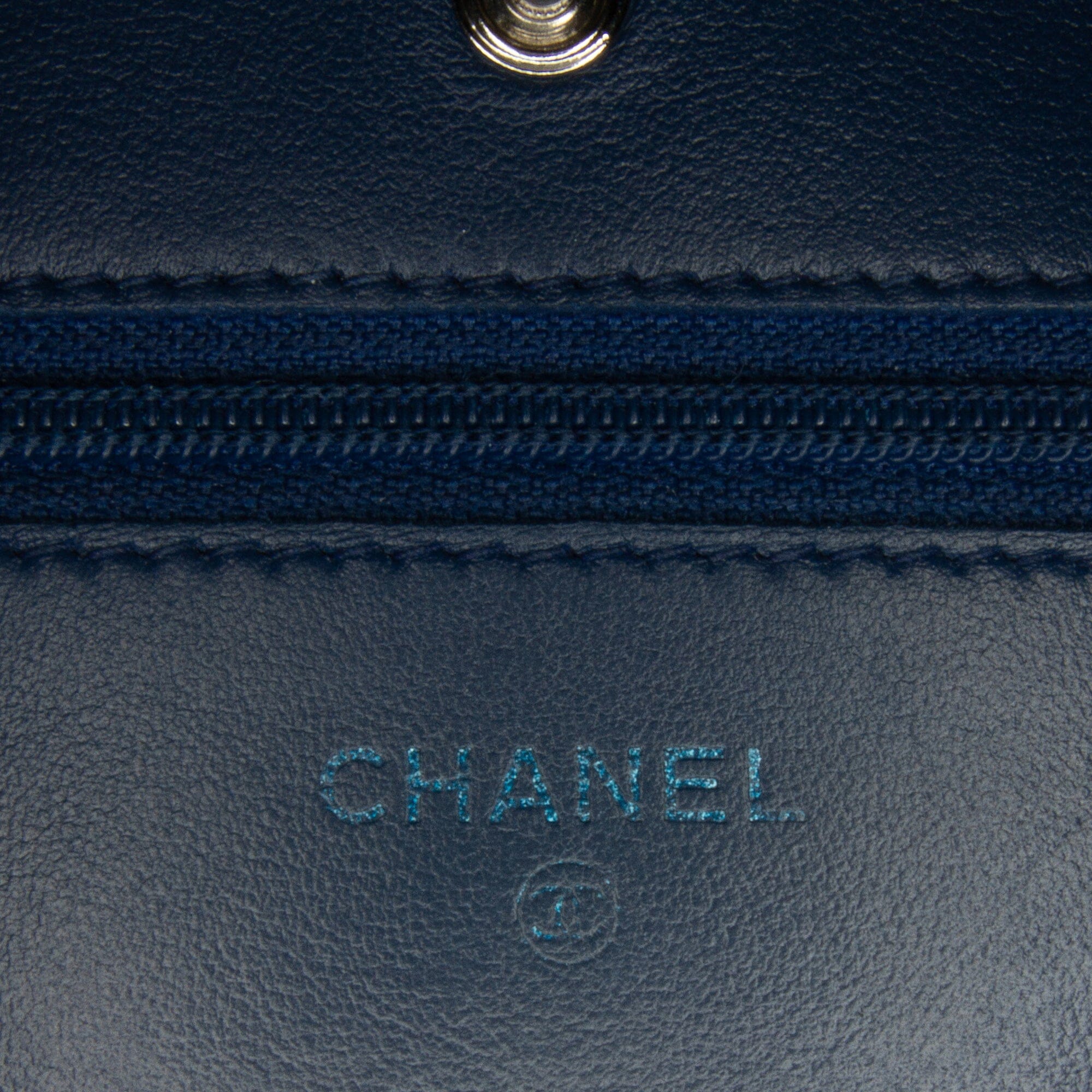 Classic Lambskin Wallet on Chain Image#7