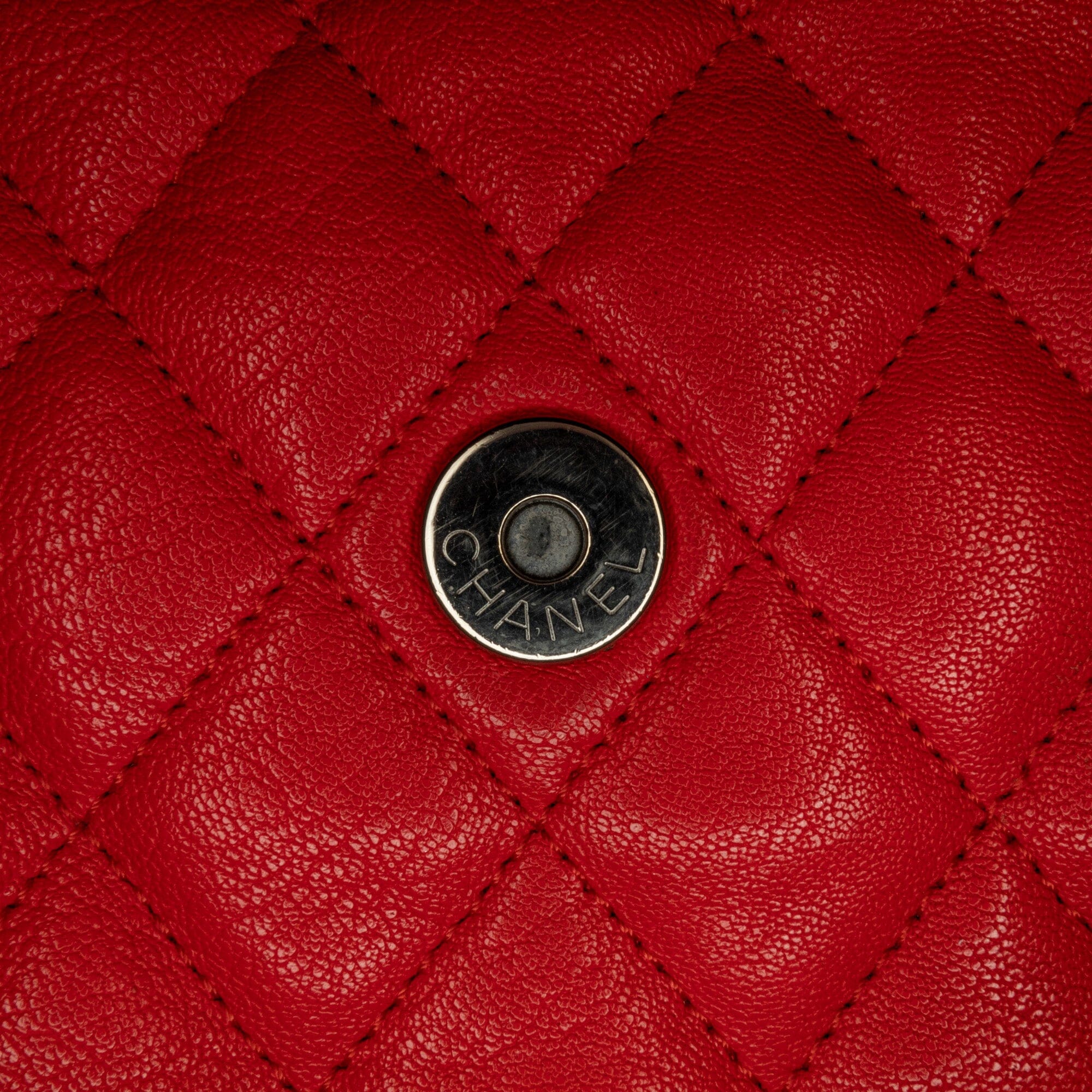 Maxi Washed Lambskin Chain Around Flap Image#8