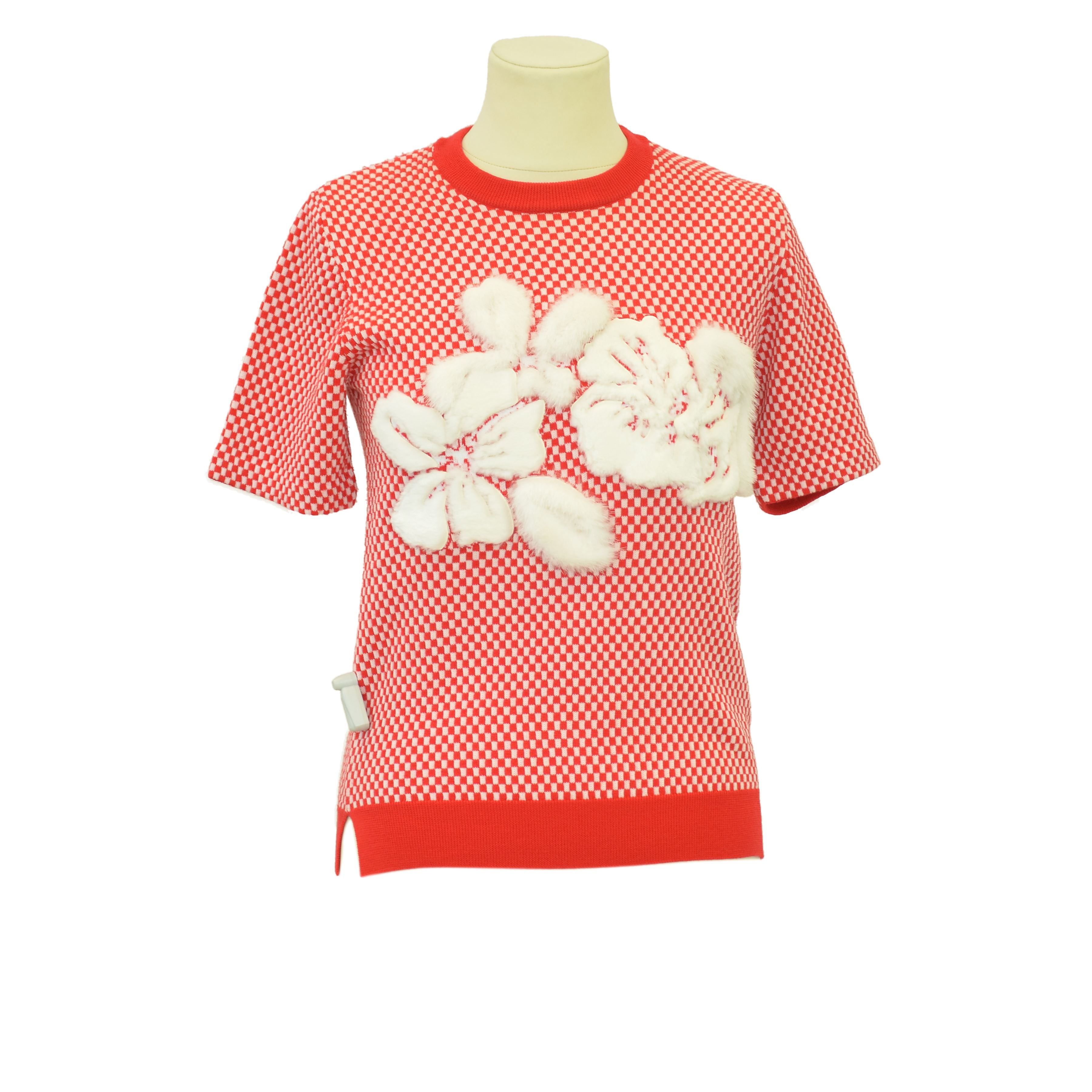 Red/White Knitted Argyll Pattern Tshirt w/ Fur Clothing Fendi 