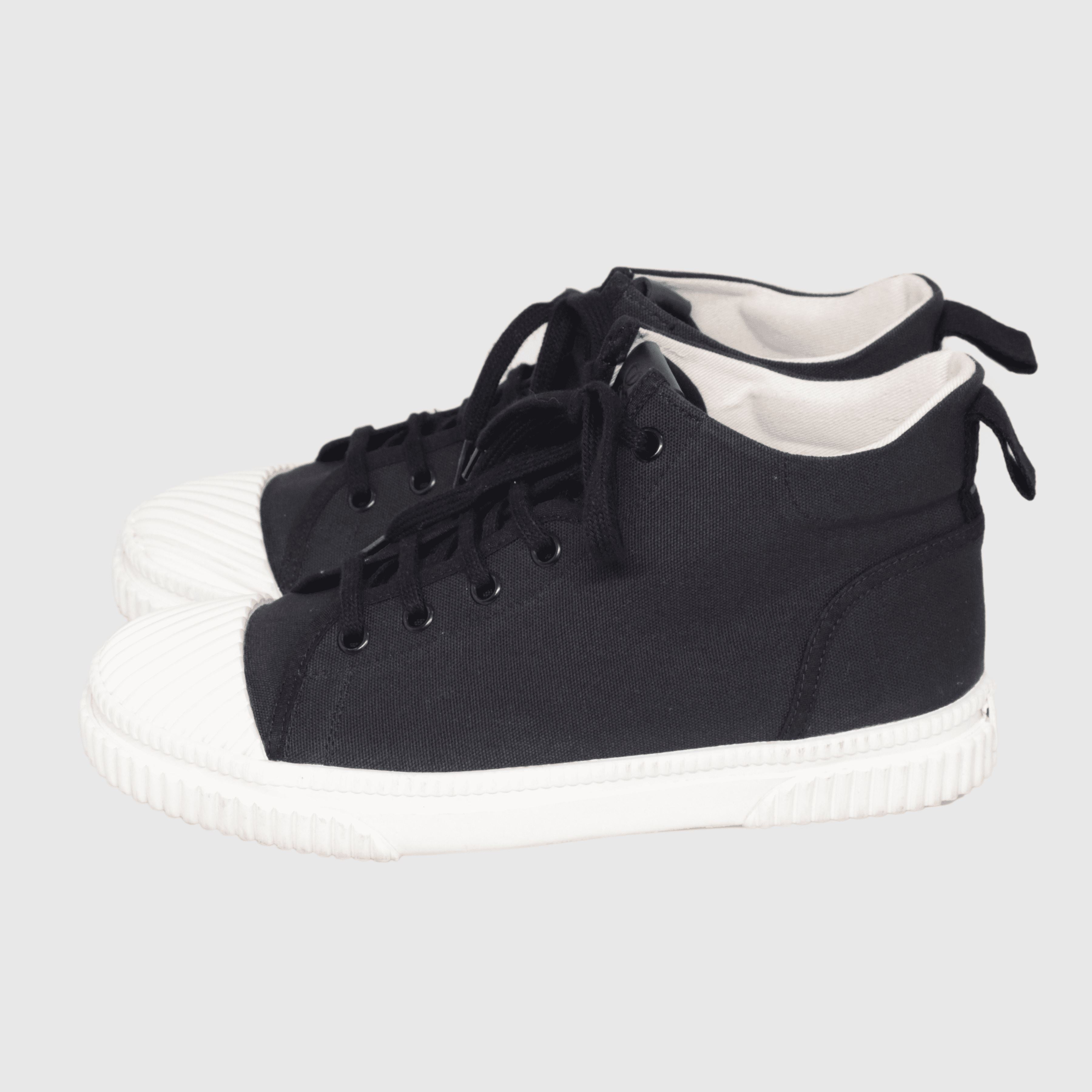 Black/White Mid Rise Lace up Sneakers Shoes Loewe 